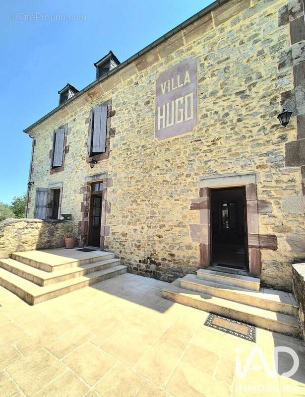 Maison 300 m² à Vayrac  - photo 4