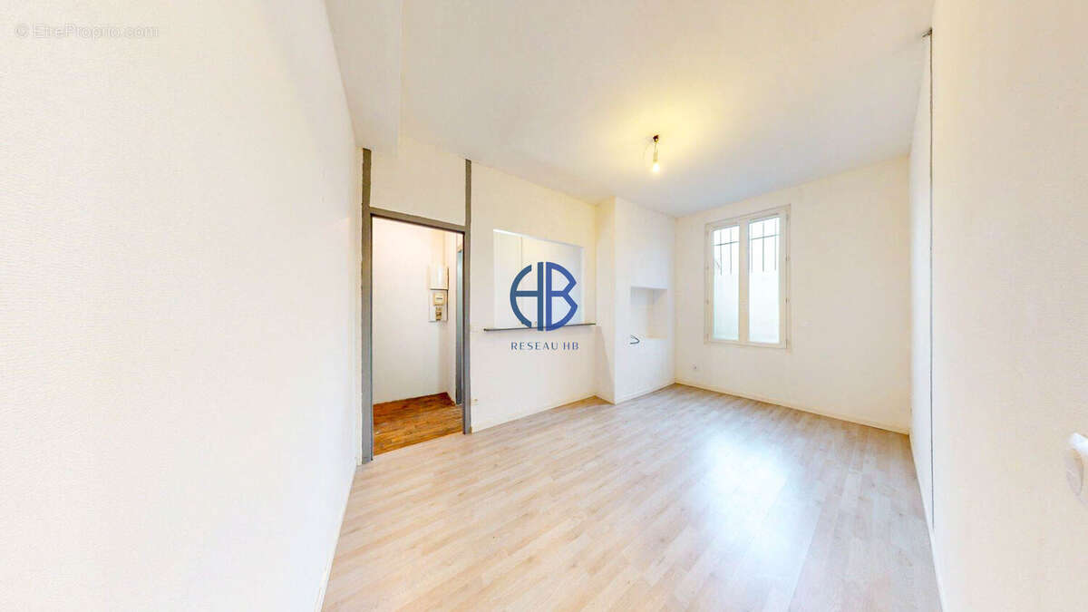 Appartement à AUBERVILLIERS