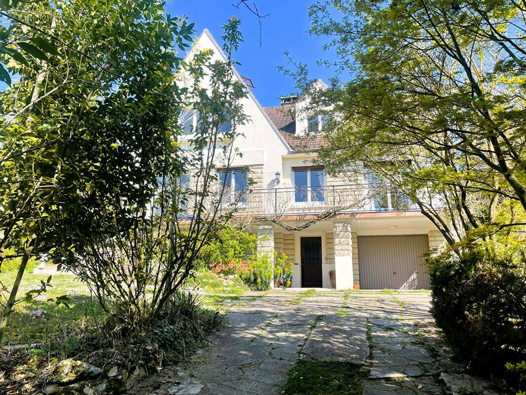 Maison à SAINT-LEU-LA-FORET