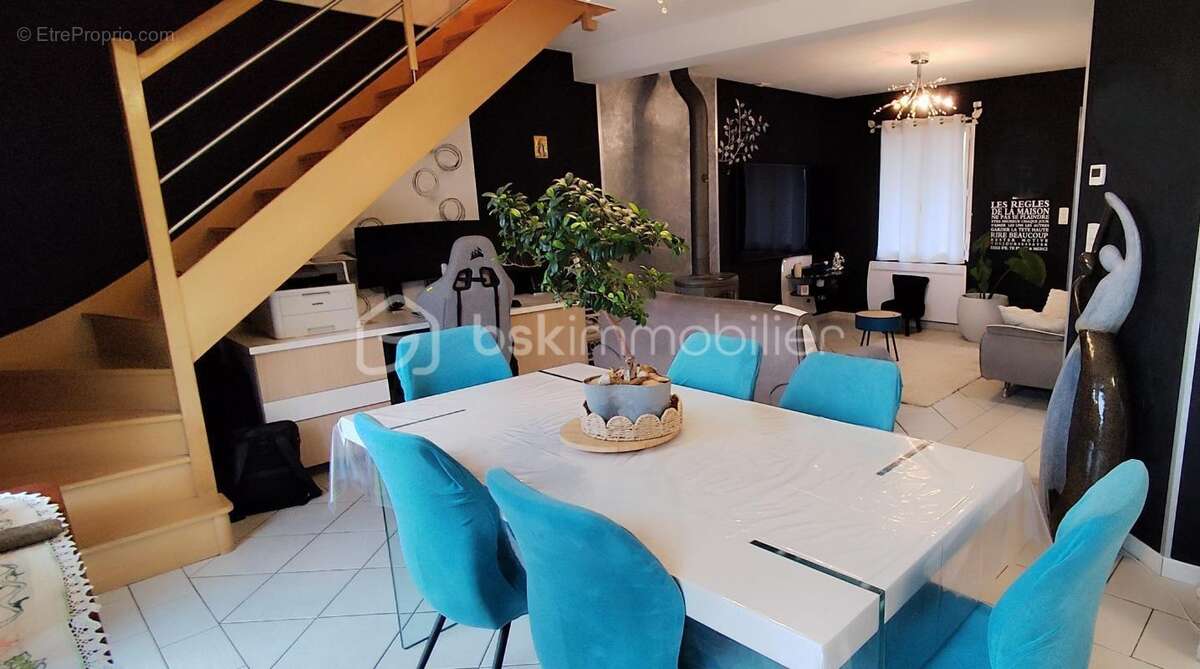 Maison à CHATILLON-EN-VENDELAIS