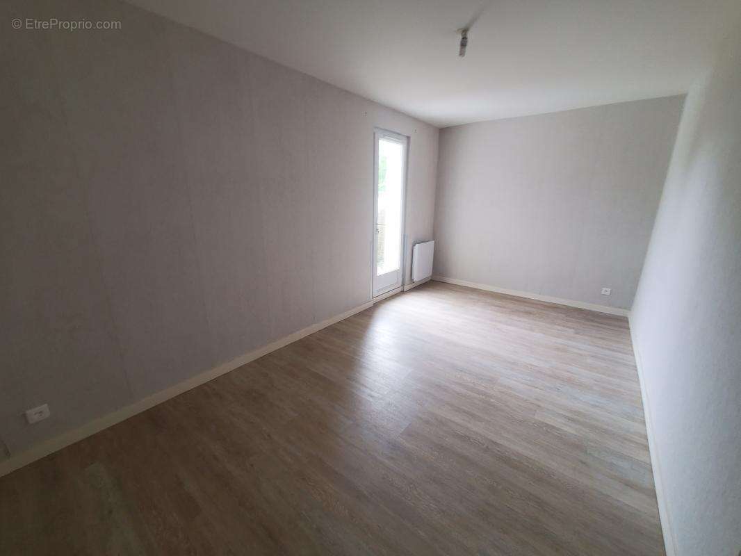 Appartement à LA CHAPELLE-BASSE-MER