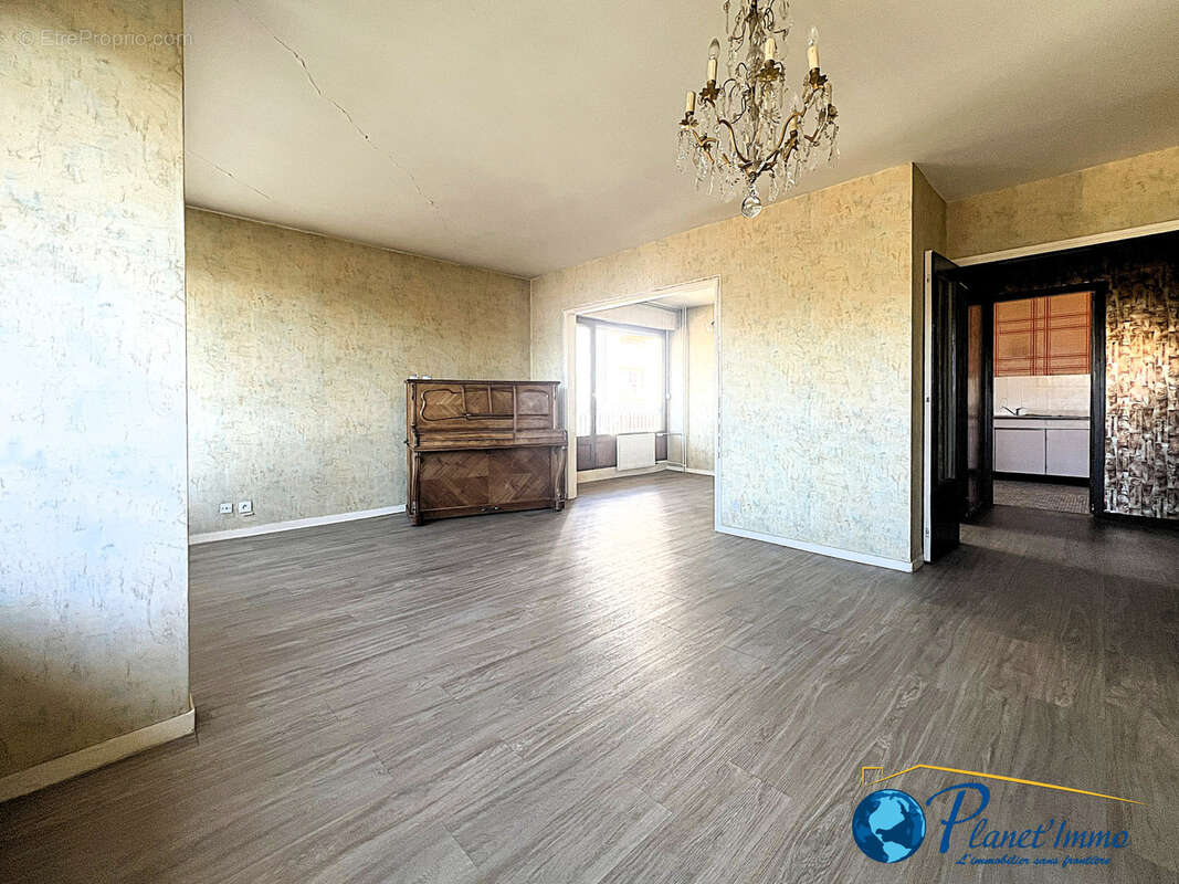 Appartement à SAINT-ETIENNE