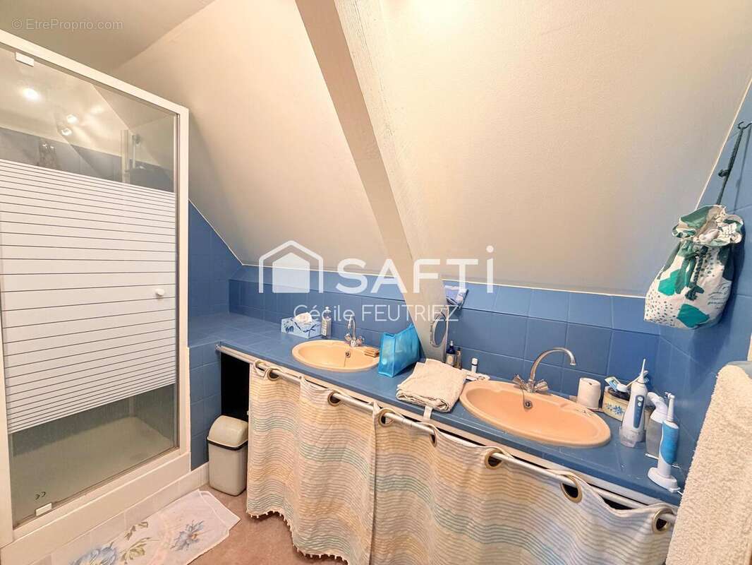 Maison 253 m² à Espagnac  - photo 9