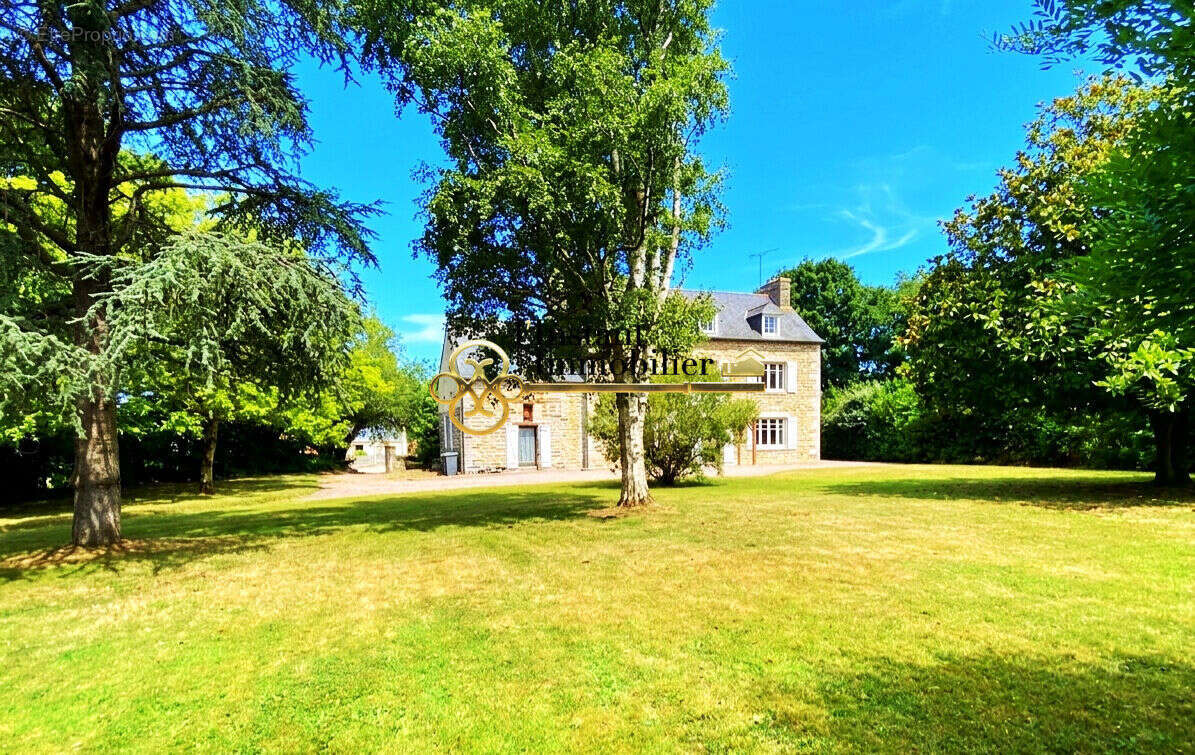 Maison  9 pièce(s) 215 m2 - photo 4