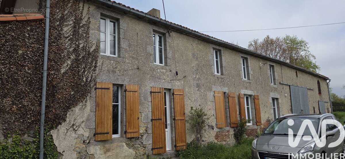 Photo 2 - Maison à MONCOUTANT