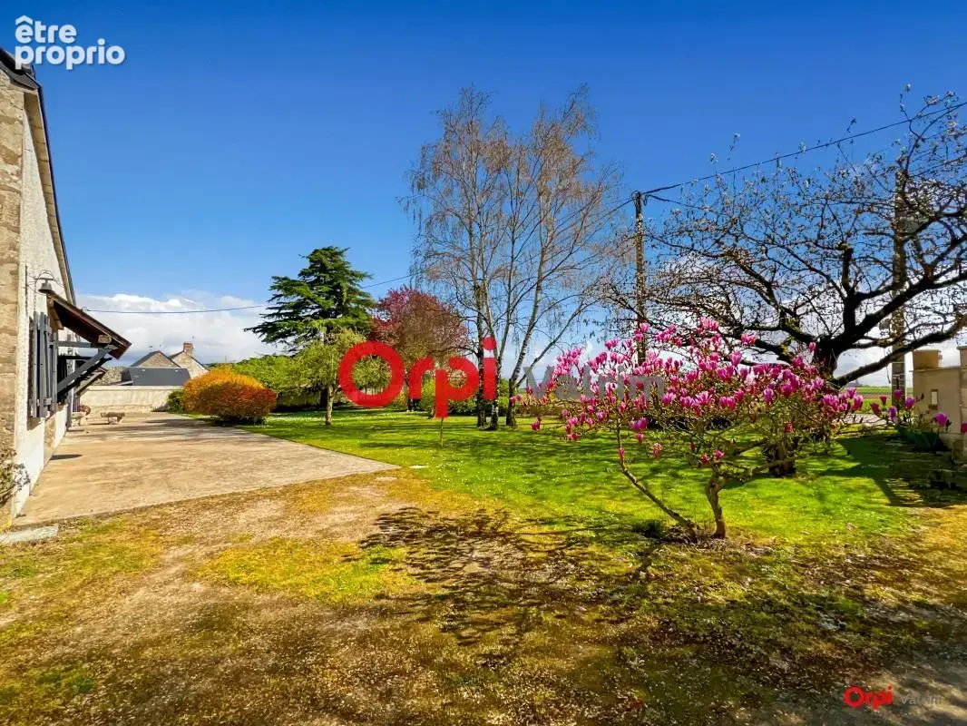  Longère d'exception : 315 m² de charme et 7 300 m² de liberté près de Josnes  - photo 20