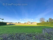 Terrain à SAINT-DIDIER-SUR-CHALARONNE