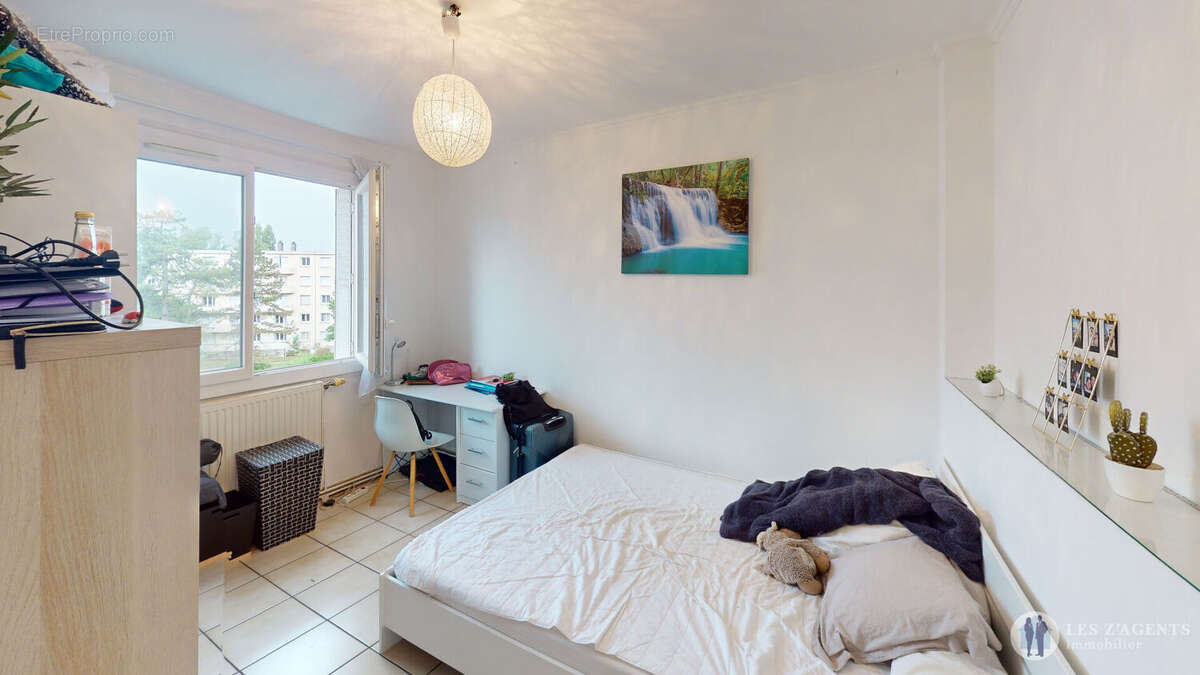 Appartement à SAINT-MARTIN-D'HERES