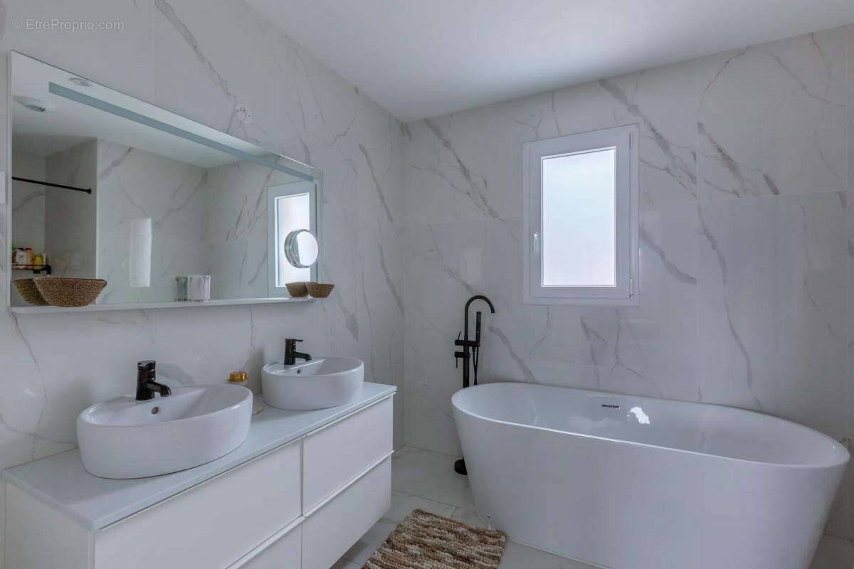 Maison à LA GRAND-CROIX