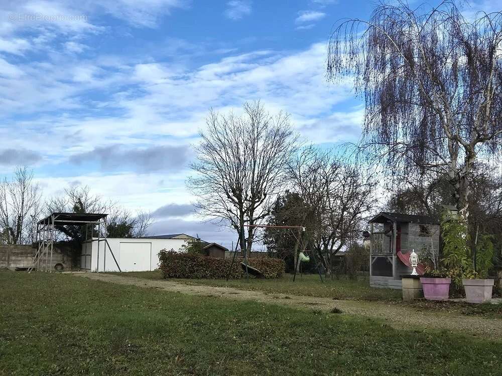 Maison à BEAUNE-LA-ROLANDE