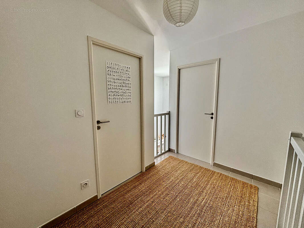 Appartement à MARSEILLE-2E