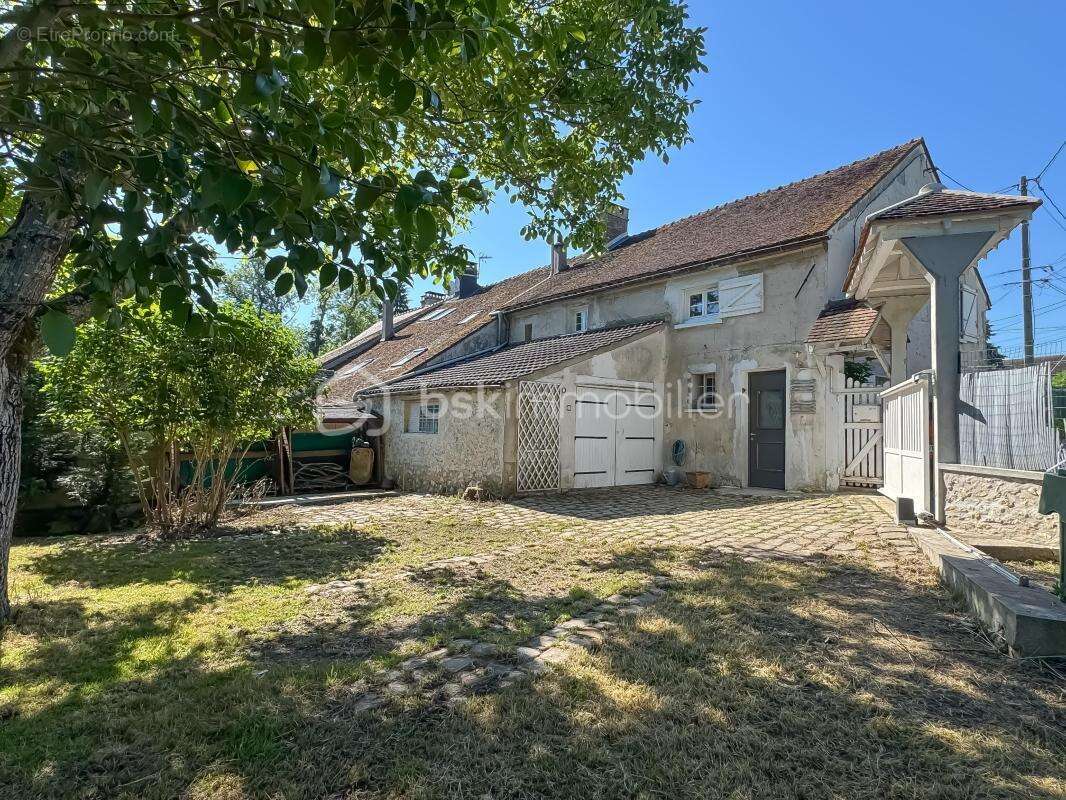 Maison à VILLIERS-SUR-MORIN