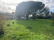 Terrain à SAINT-LOUBES