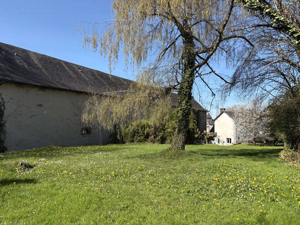 Maison à ARNAC-POMPADOUR