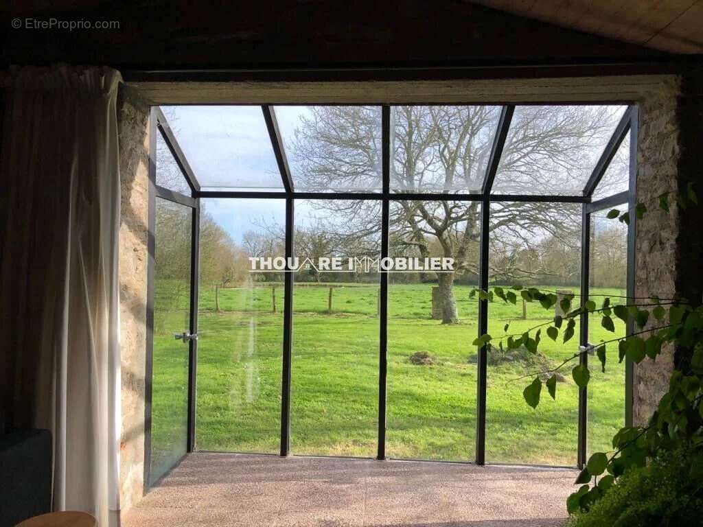 Maison à SAINT-ETIENNE-DE-MONTLUC