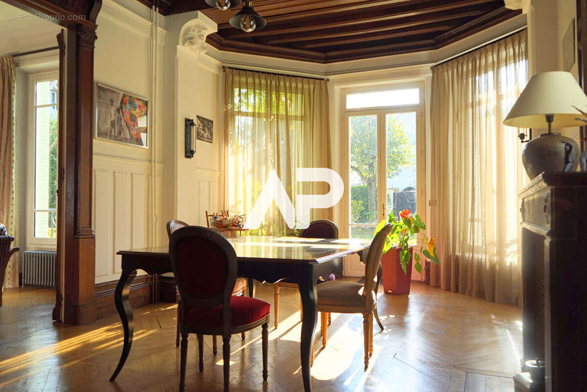 Maison à MONTMORENCY