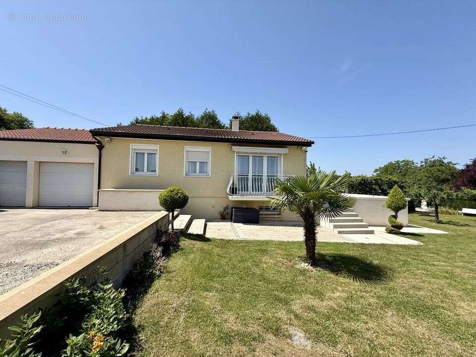 Maison à MONTEREAU-FAULT-YONNE