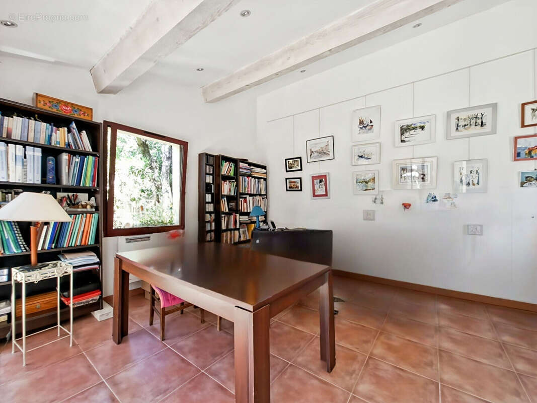Maison 143m² à saint-mitre-les-remparts - photo 7
