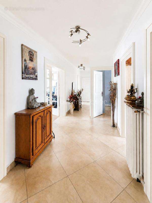 Appartement T4 de 113 m² avec deux balcons - photo 3