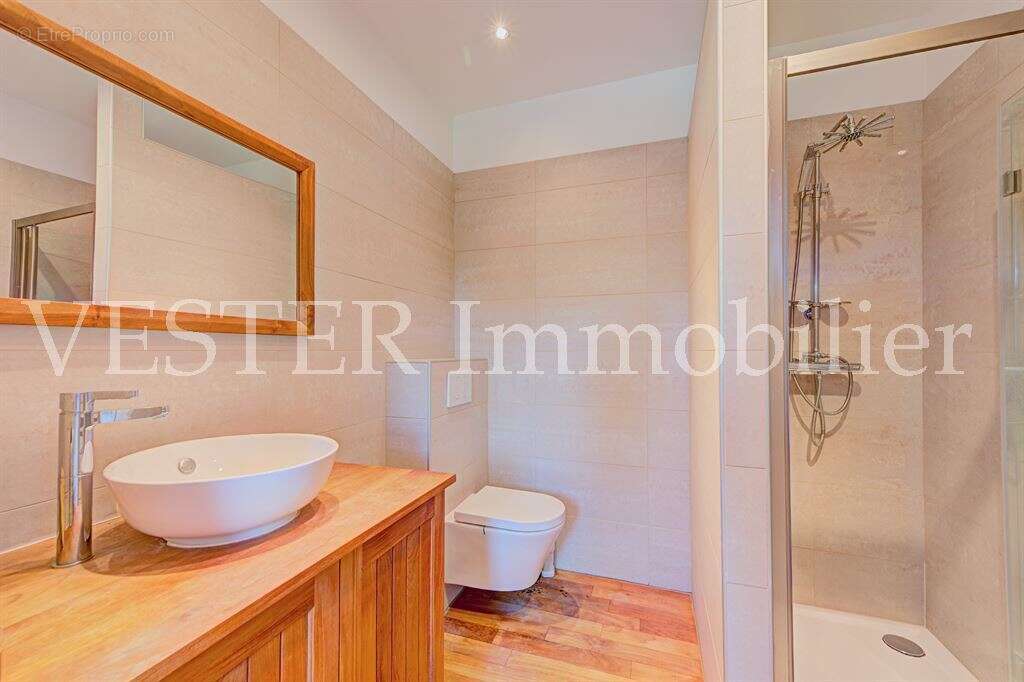 Sur un terrain de 3  000m², très agréable maison familiale d’environ 175m² - photo 17