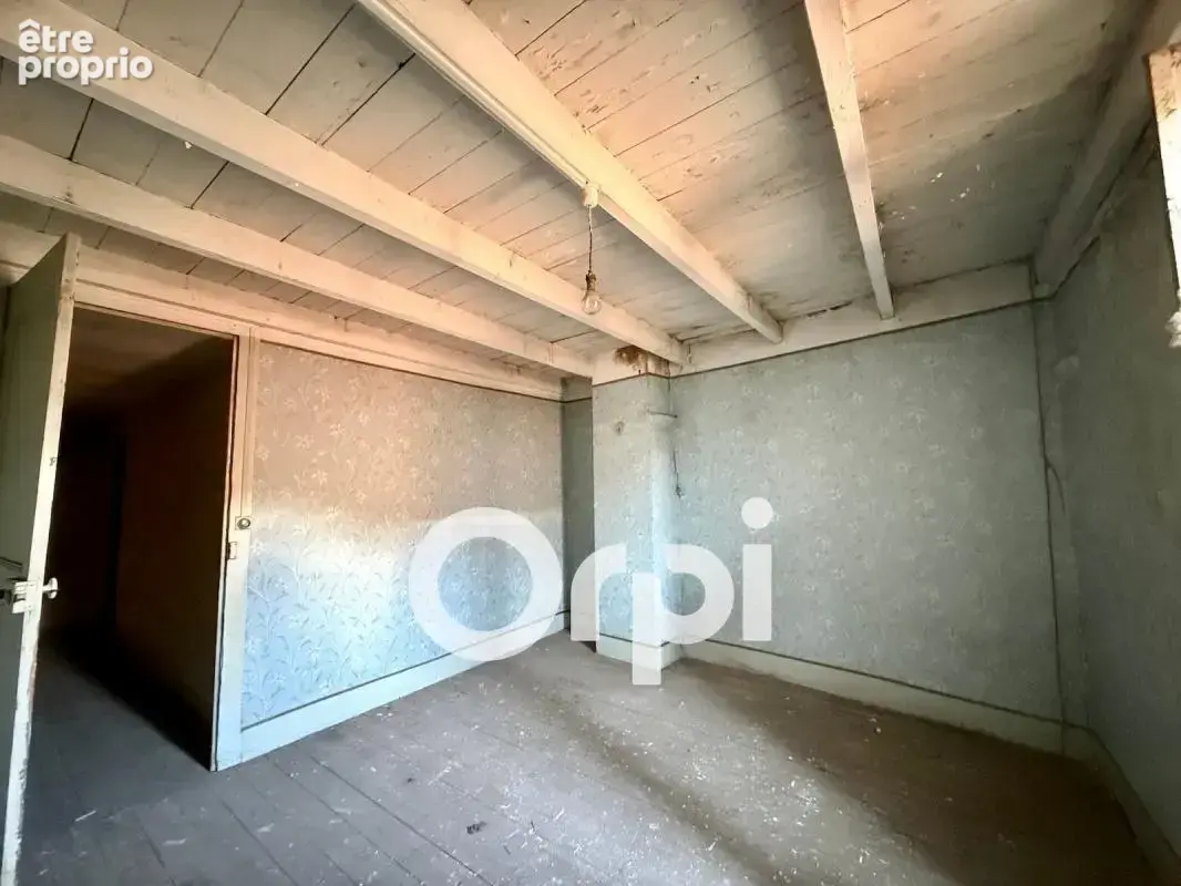 LUMBIN – Maison de ville de 114 m² à rénover - photo 11