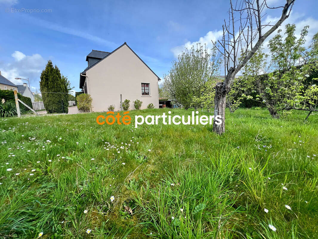 Maison à SAINT-JOUAN-DES-GUERETS