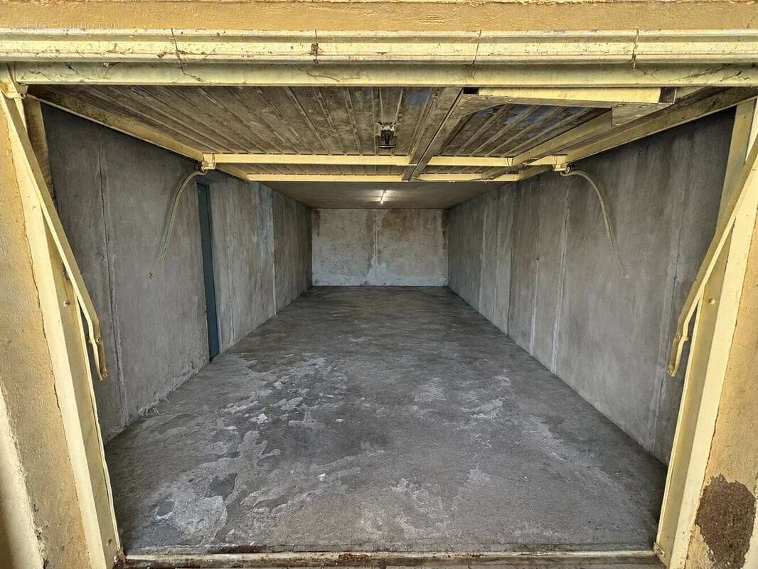 Maison à LE MUY