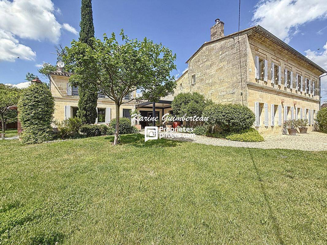 Maison à SAINT-EMILION