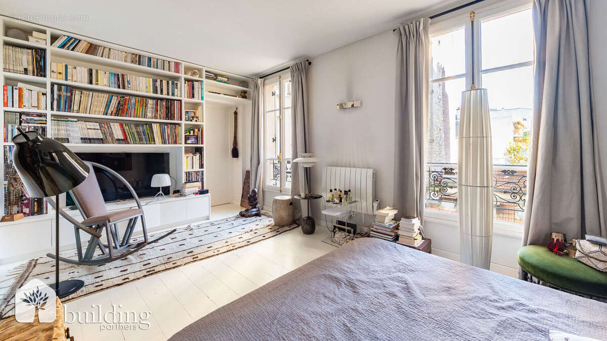 Appartement à NEUILLY-SUR-SEINE