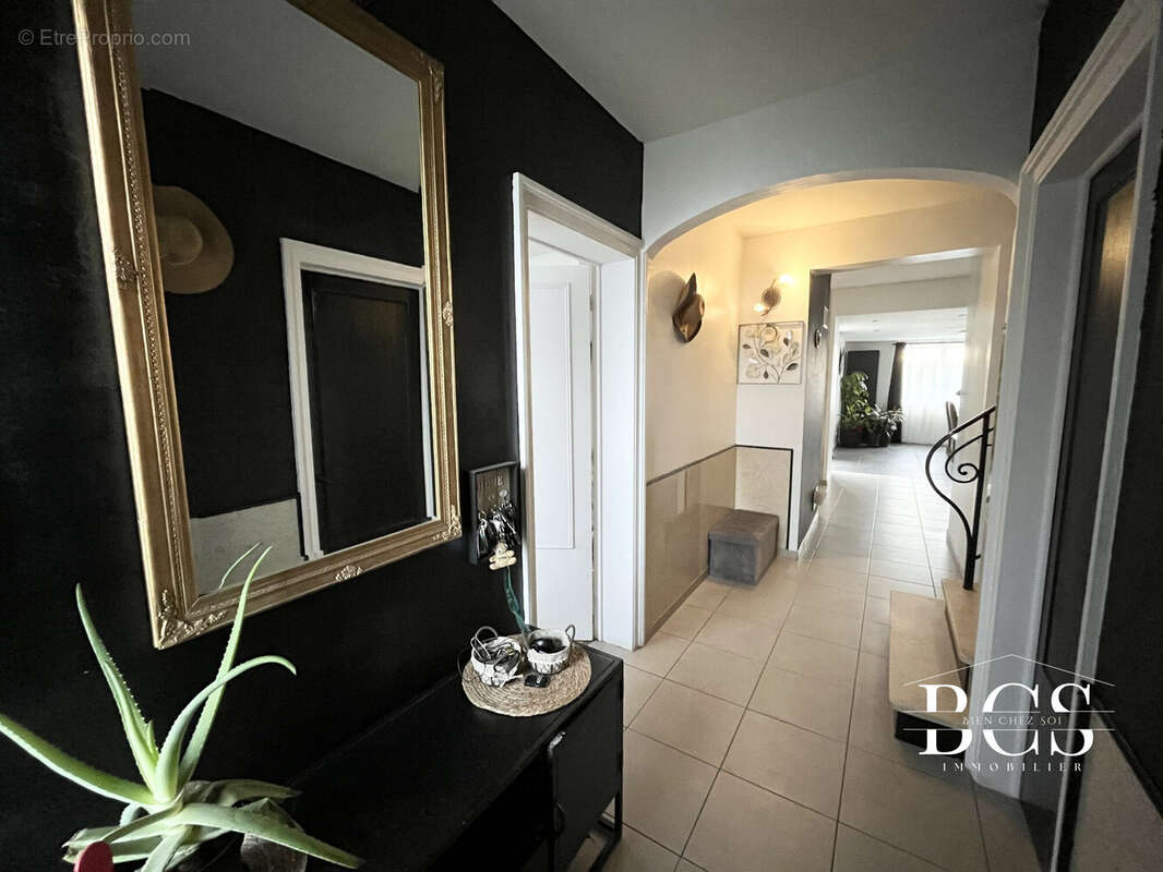 Maison à VIEUX-CONDE