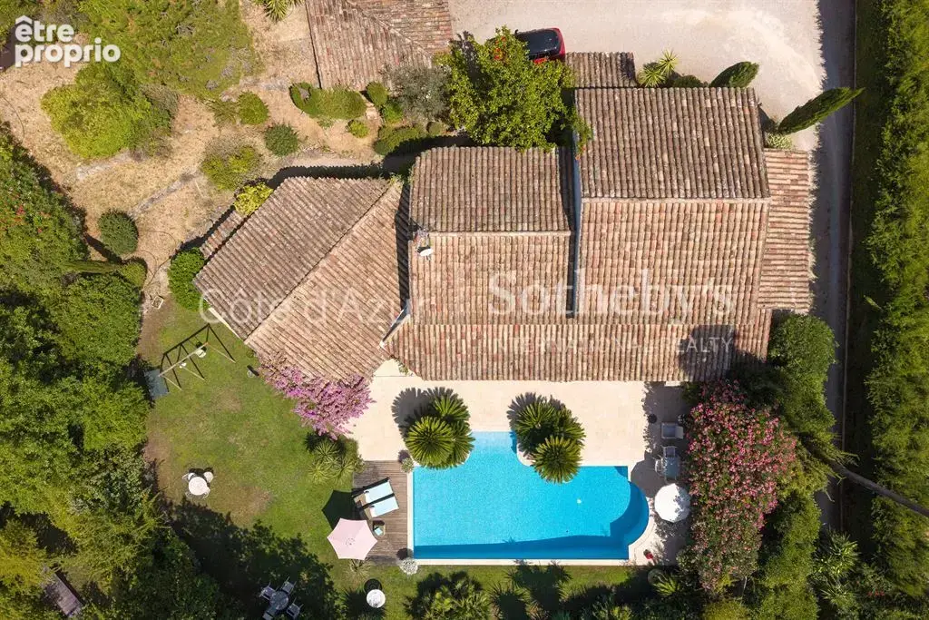 Charmante villa 6 chambres avec piscine sur terrain de 2 108 m² - photo 7