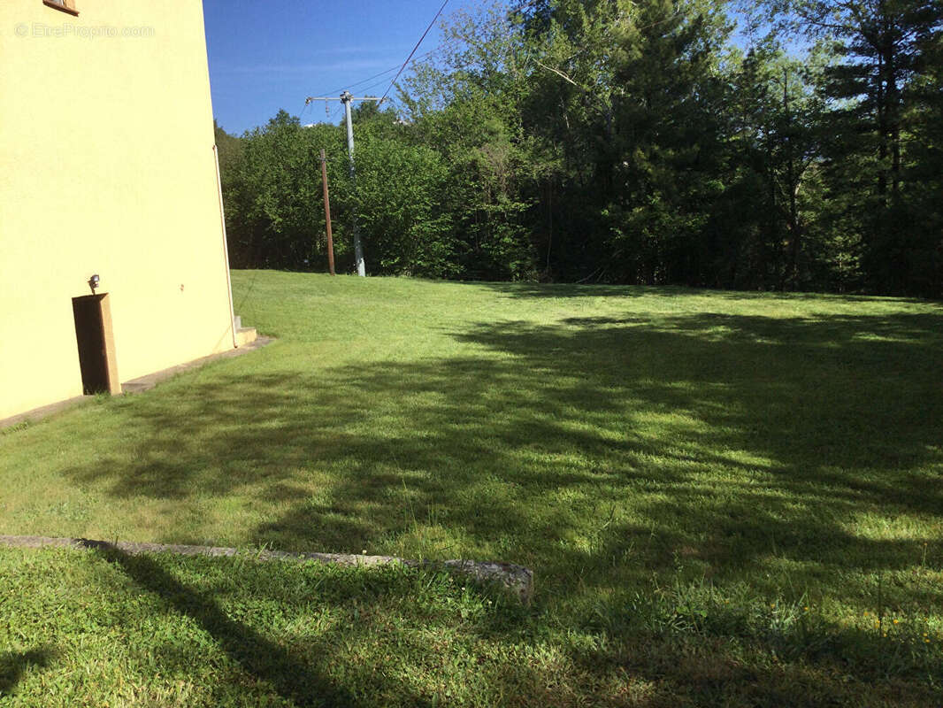 Maison à SAINT-LAURENT-DE-CERDANS