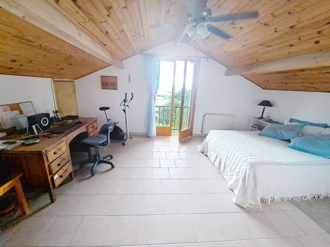 Proche Cadours Maison T6 178m² Vue exceptionnelle. Beau jardin 1500m² - photo 9