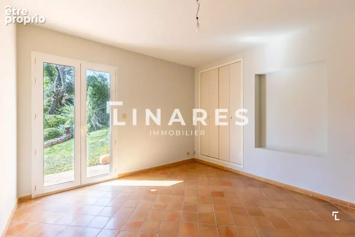 Le mas fontaine - maison de 344m2 - 13100 - saint-marc-jaumegarde - photo 8