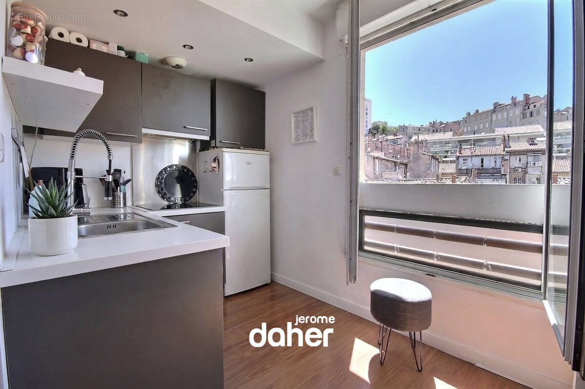 Appartement à MARSEILLE-6E