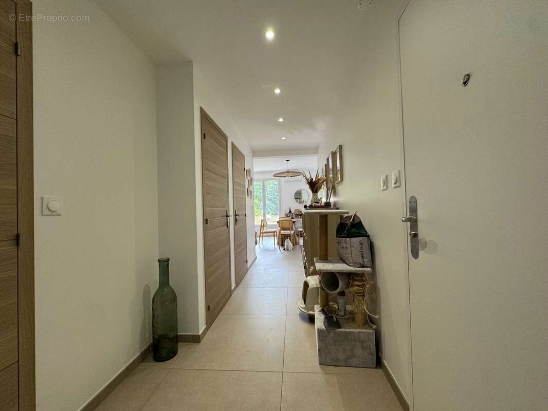 Appartement à MARSEILLE-7E