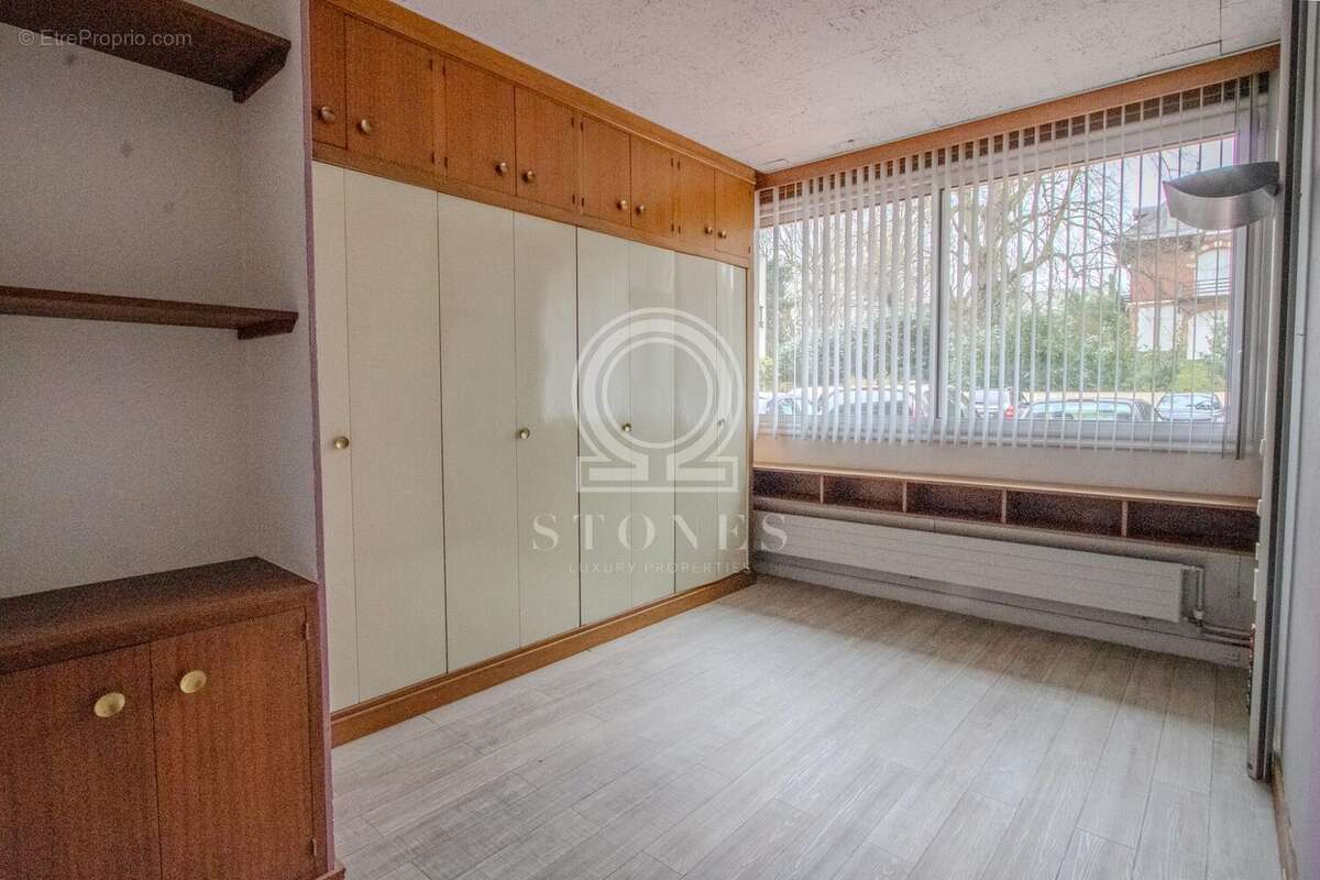 Appartement à LA CELLE-SAINT-CLOUD