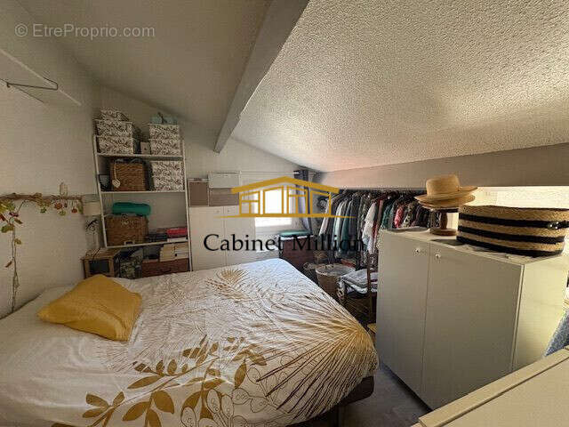 Maison à VIC-LA-GARDIOLE