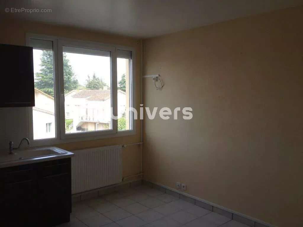Appartement à GUILHERAND-GRANGES