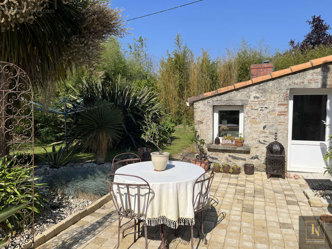 Maison à FROSSAY