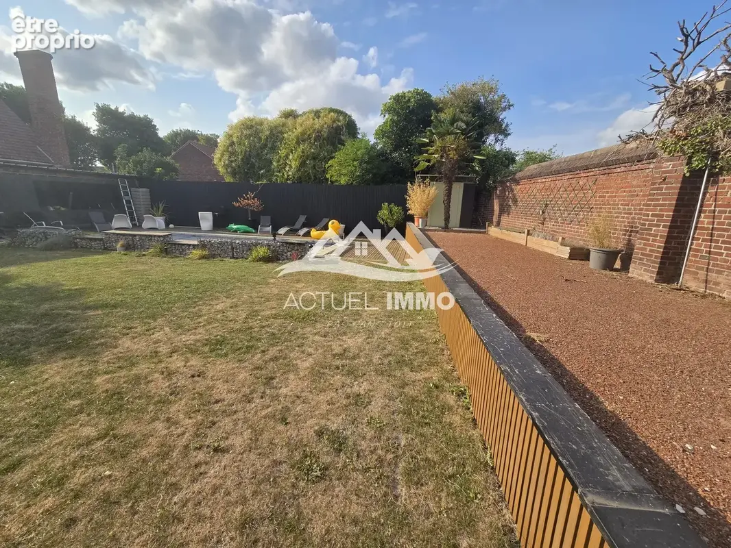 Magnifique maison avec piscine, terrain de pétanque et revenus locatifs ! à LENS - photo 8