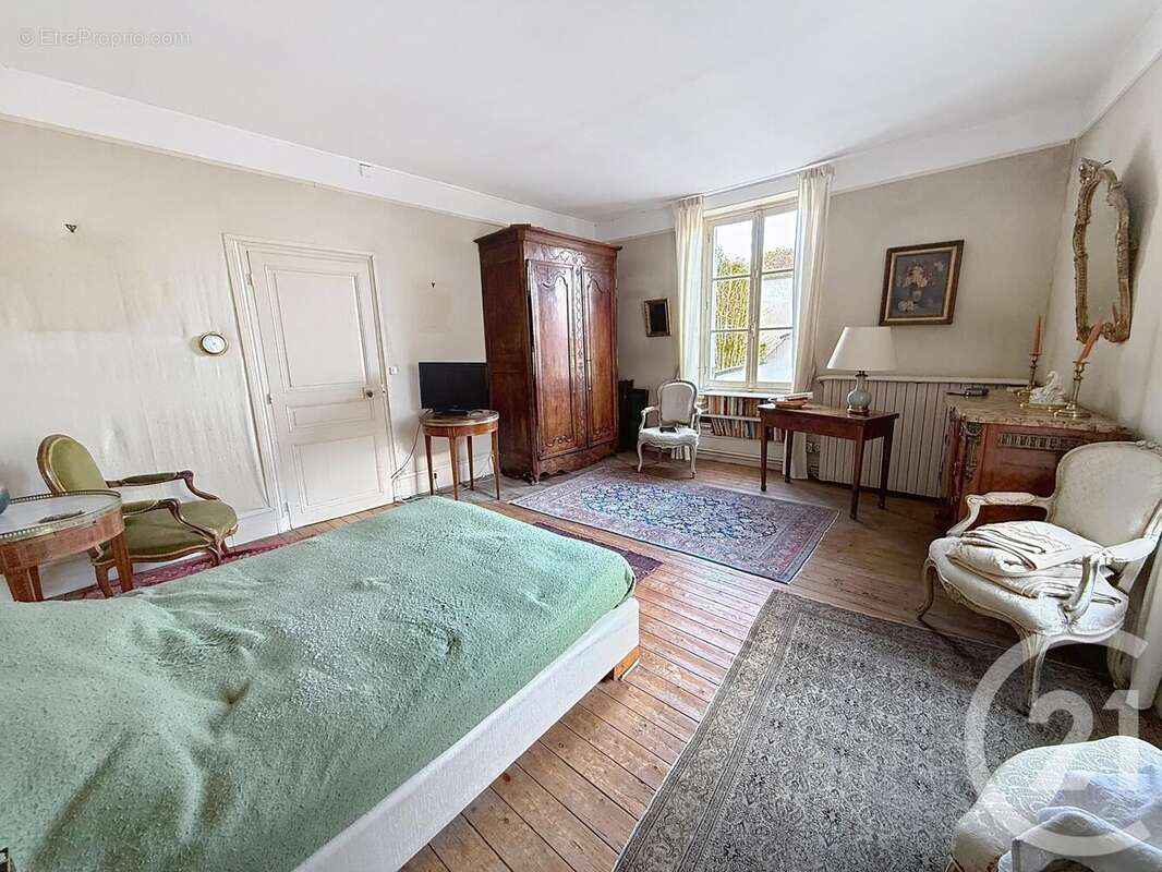 Maison à MARY-SUR-MARNE