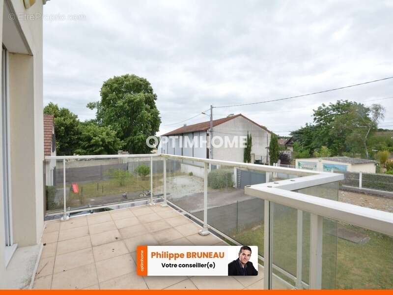Appartement à FRENEUSE