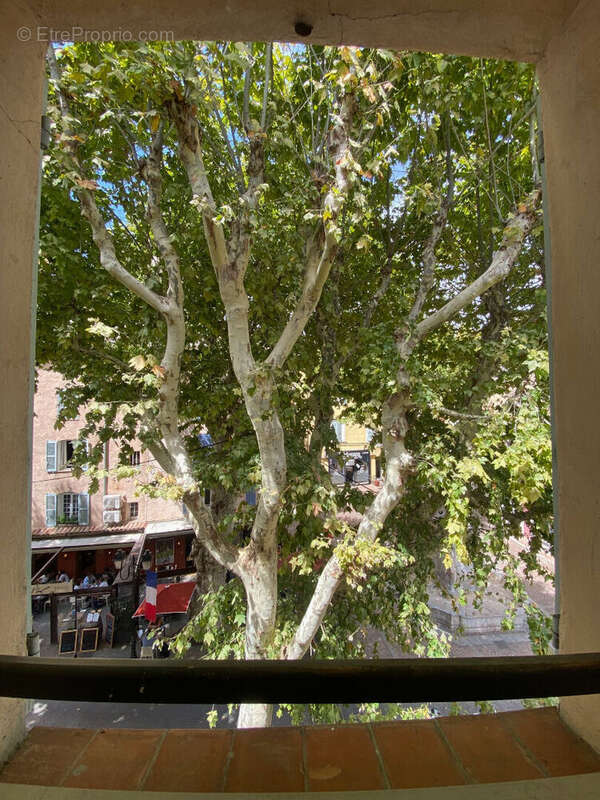 Appartement à LORGUES