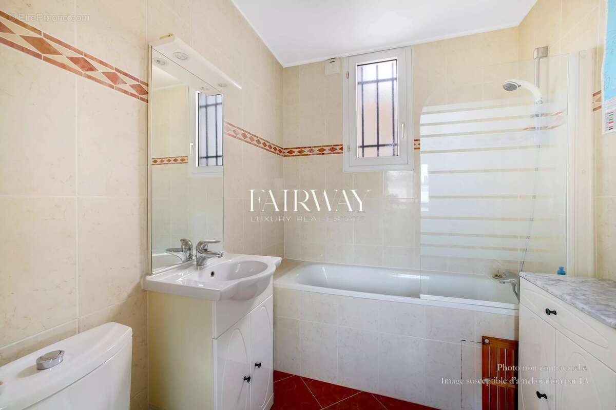 Appartement à PARIS-17E