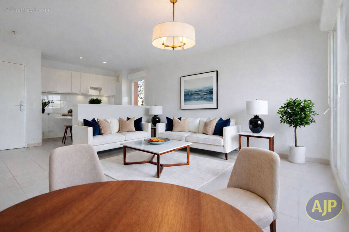 Appartement à PAREMPUYRE