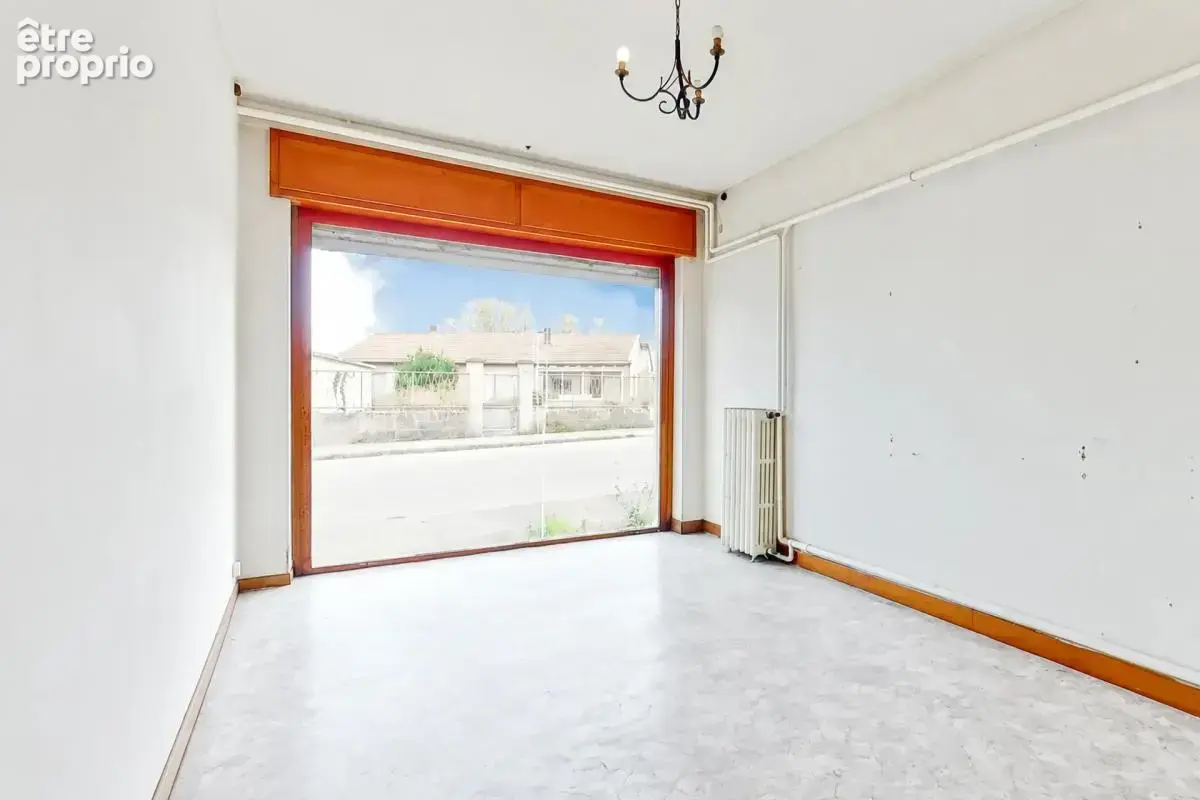 Maison de 7 pièces de 200 m² située à Piennes - photo 2