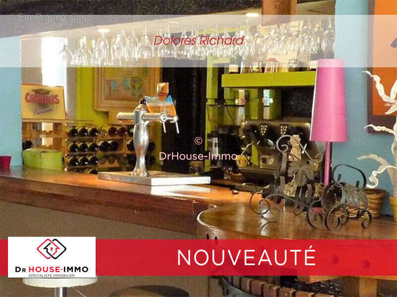 Maison à SAINT-MEDARD-DE-GUIZIERES