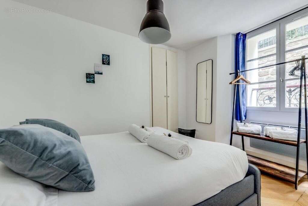 Appartement à CHARENTON-LE-PONT