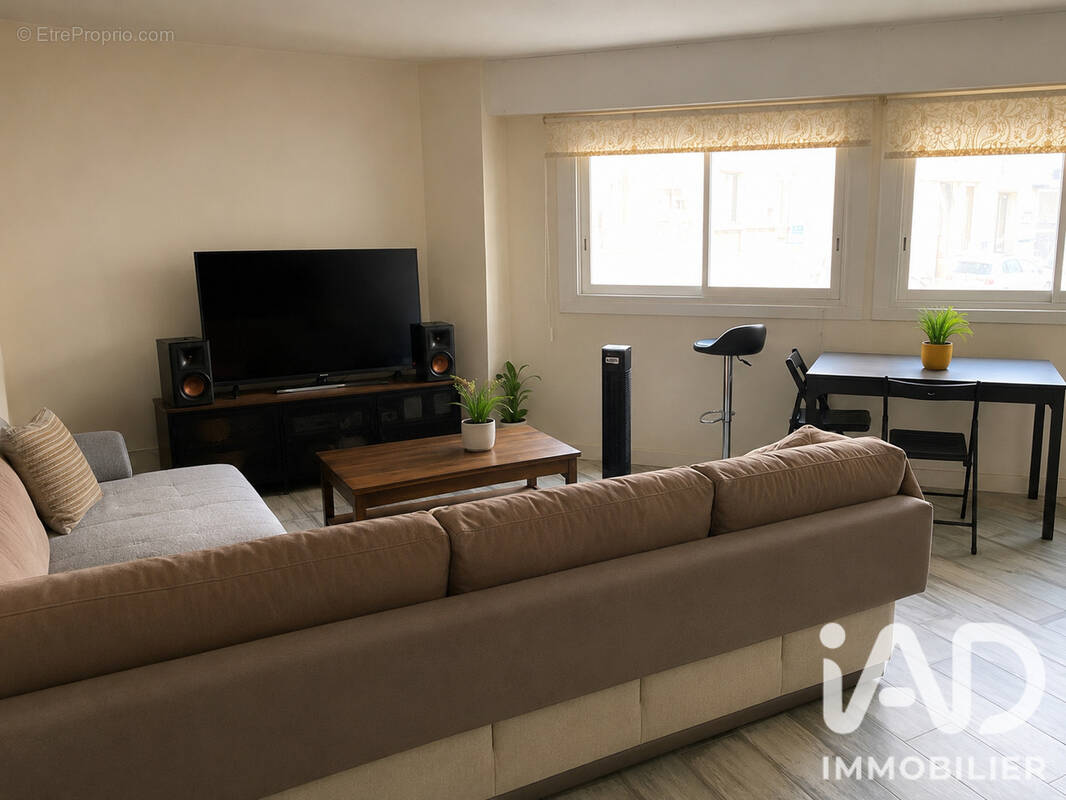 Photo 1 - Appartement à MARSEILLE-6E